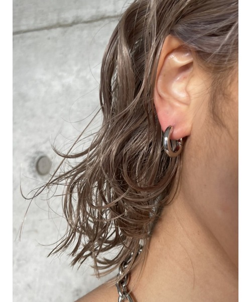 EGOIST（エゴイスト）の「ボリュームミニフープピアス（ピアス（両耳用）・レディース・ゴールド/シルバー・FREE）」の2枚目の写真