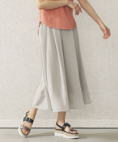 BEAMS HEART(ビームスハート)の「BEAMS HEART / シフォンプリーツ パンツ(その他パンツ・レディース・ネイビー/サックスブルー/ベージュ/ライム・FREE)」の8枚目の写真