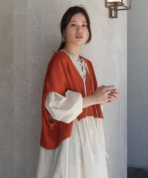 CORNERS（コーナーズ）の「深Vネックベスト（ベスト・レディース・ブラック/ベージュ系その他/グリーン/パープル/ダークグリーン/ピンク/オレンジ・M）」の22枚目の写真