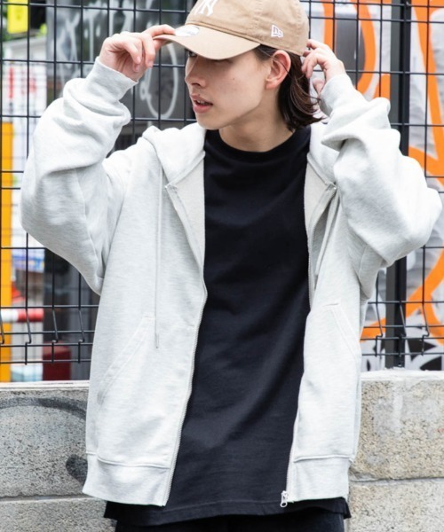 WEGO（ウィゴー）の「WEGO/スタンダードZIPパーカ（パーカー・メンズ・オフホワイト/杢グレー/ブラック・LARGE/SMALL/MEDIUM）」の3枚目の写真