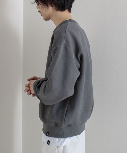 GLOSTER（グロスター）の「《ニット＋カットソーの2点SET》レイヤードプルオーバーニット【WEB限定カラーあり】（ニット/セーター・メンズ・チャコールグレー/ベージュ/サックスブルー/ミント・MEDIUM/LARGE）」の13枚目の写真