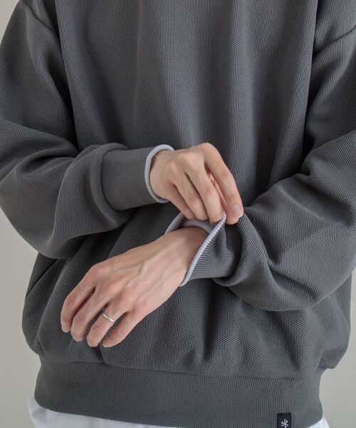 GLOSTER（グロスター）の「《ニット＋カットソーの2点SET》レイヤードプルオーバーニット【WEB限定カラーあり】（ニット/セーター・メンズ・チャコールグレー/ベージュ/サックスブルー/ミント・MEDIUM/LARGE）」の14枚目の写真