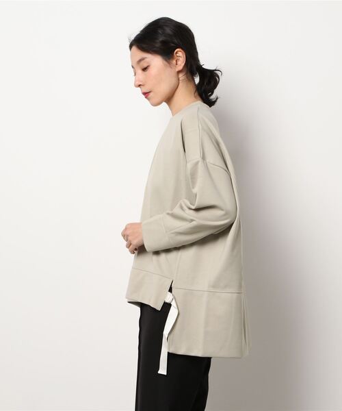 mona Belinda（モナベリンダ）の「サイドDカンワイドプルオーバー（Tシャツ/カットソー・レディース・ベージュ・FREE）」の2枚目の写真