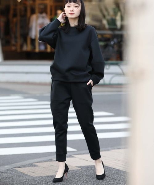 Munich(ミューニック)の「WEB 限定ダンボールニットバルーンスリーブトップス(スウェット・レディース・ブラック/アイボリー/グレイッシュベージュ・FREE)」の11枚目の写真