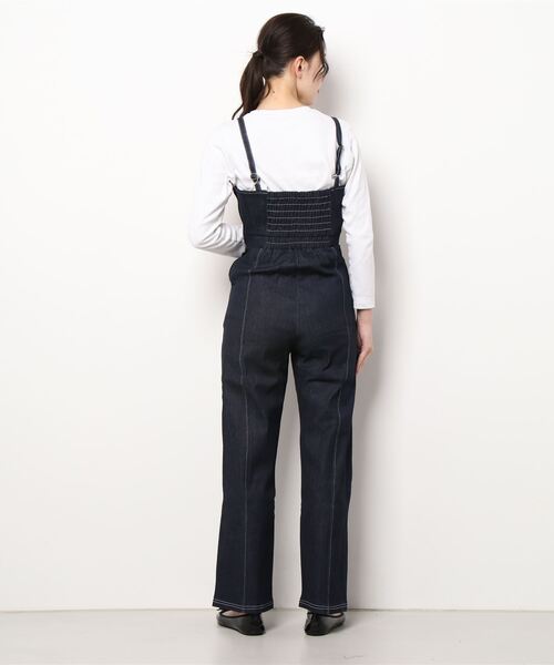 ADIRA（アディラ）の「ダブルボタンデニムサロペット（デニムパンツ・レディース・ブルー/ブラック・MEDIUM）」の8枚目の写真