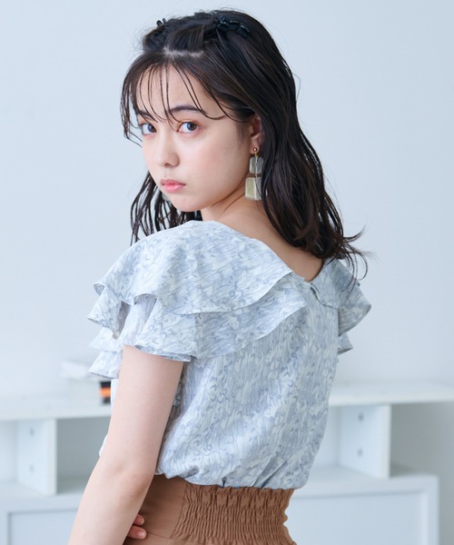 VIOLETTA（ヴィオレッタ）の「ラッフルカラーブラウス（シャツ