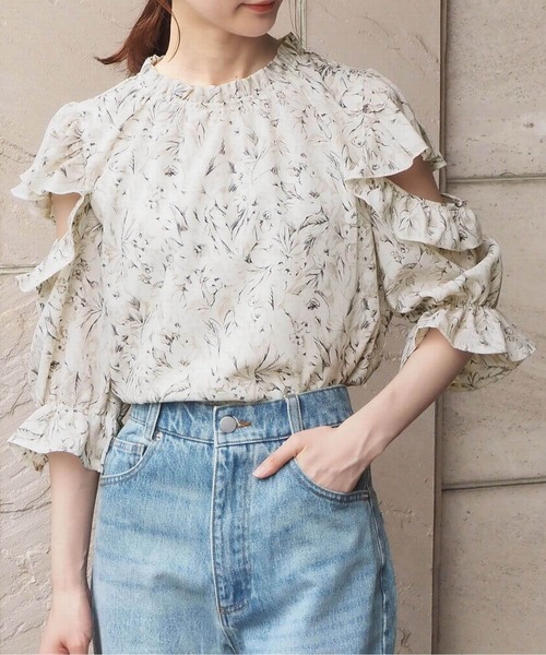 tiptop（ティップトップ）の「肩開きバックリボンブラウス（シャツ/ブラウス・レディース・アイボリー/オフホワイト/ブラック/A/B・FREE）」の4枚目の写真