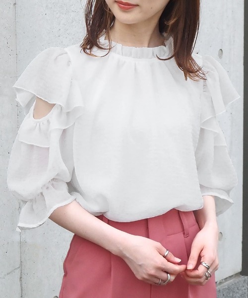 tiptop（ティップトップ）の「肩開きバックリボンブラウス（シャツ/ブラウス・レディース・アイボリー/オフホワイト/ブラック/A/B・FREE）」の6枚目の写真