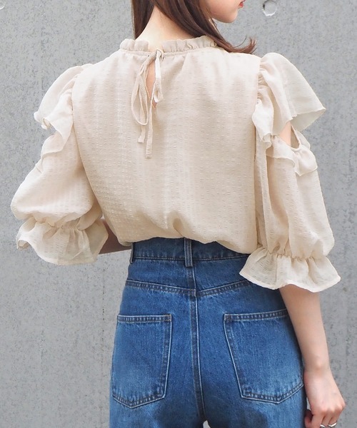 tiptop（ティップトップ）の「肩開きバックリボンブラウス（シャツ/ブラウス・レディース・アイボリー/オフホワイト/ブラック/A/B・FREE）」の13枚目の写真