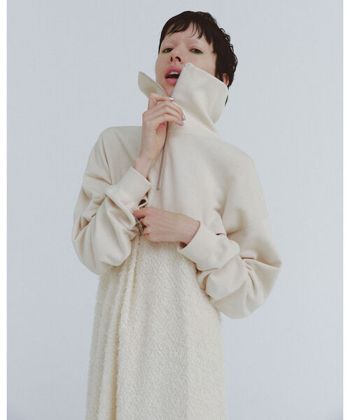 Ray BEAMS(レイビームス)の「Ray BEAMS / クロップド ハーフ ジップパーカー(パーカー・レディース・ブラック/ベージュ・ONE SIZE)」の21枚目の写真