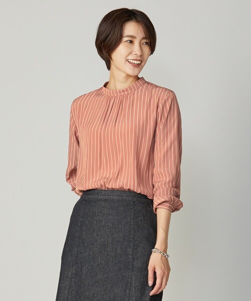 J.PRESS(ジェイプレス)の「【洗える】シルクタッチ ダブルストライプ スタンドカラー ブラウス(シャツ/ブラウス・レディース・ホワイト系1/ネイビー系1/ピンク系1・11/9)」の1枚目の写真