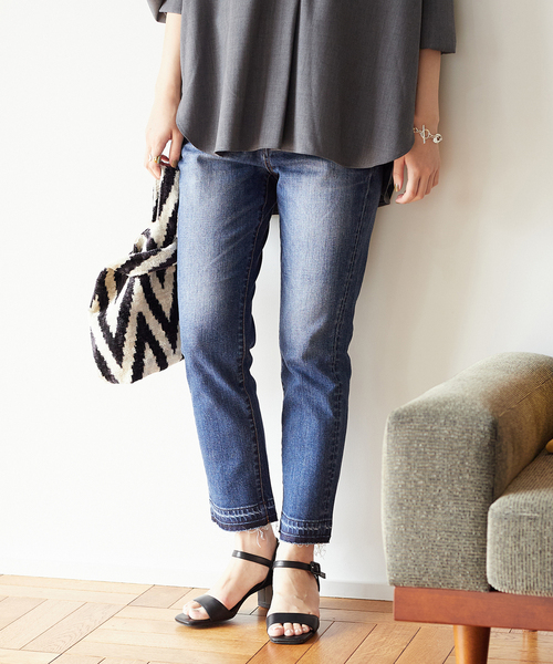 JOURNAL STANDARD（ジャーナルスタンダード）の「リラックスストレートデニム（デニムパンツ・レディース・ブラック系その他/ネイビー/ブルー系その他・36/40/38）」の3枚目の写真