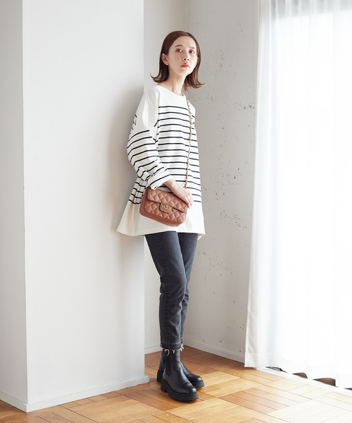 JOURNAL STANDARD（ジャーナルスタンダード）の「リラックスストレートデニム（デニムパンツ・レディース・ブラック系その他/ネイビー/ブルー系その他・36/40/38）」の5枚目の写真