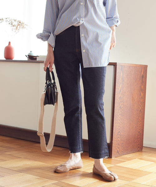 JOURNAL STANDARD（ジャーナルスタンダード）の「リラックスストレートデニム（デニムパンツ・レディース・ブラック系その他/ネイビー/ブルー系その他・36/40/38）」の8枚目の写真