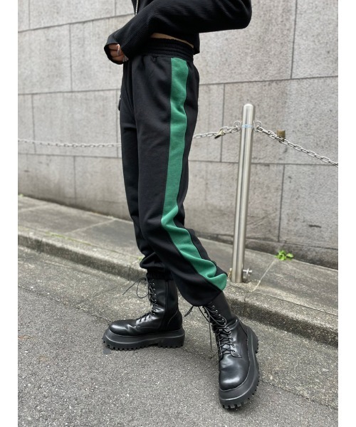ENVYM(アンビー)の「ラインジョガーPT(その他パンツ・レディース・ブラック/グレー・FREE)」の2枚目の写真