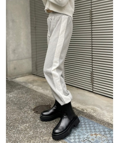 ENVYM(アンビー)の「ラインジョガーPT(その他パンツ・レディース・ブラック/グレー・FREE)」の3枚目の写真