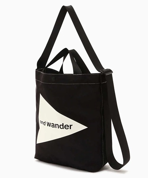 and wander（アンドワンダー）の「and wander/アンドワンダー CORDURA LOGO TOTE BAG トートバッグ（トートバッグ・メンズ・ブラック・FREE）」の3枚目の写真
