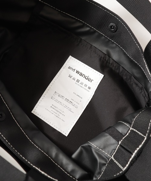 and wander（アンドワンダー）の「and wander/アンドワンダー CORDURA LOGO TOTE BAG トートバッグ（トートバッグ・メンズ・ブラック・FREE）」の14枚目の写真
