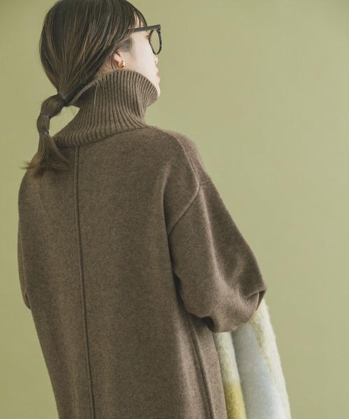 ITEMS URBANRESEARCH（アイテムズ アーバンリサーチ）の「タートルネックニットワンピース（ワンピース・レディース・カーキ/ブラック/ベージュ/ブラウン・FREE）」の21枚目の写真