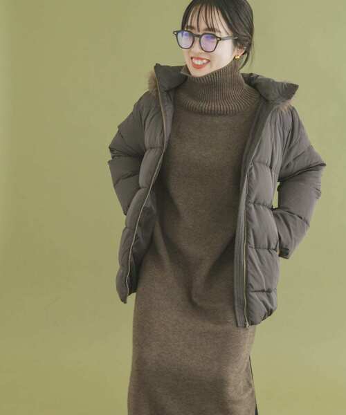 ITEMS URBANRESEARCH（アイテムズ アーバンリサーチ）の「タートルネックニットワンピース（ワンピース・レディース・カーキ/ブラック/ベージュ/ブラウン・FREE）」の17枚目の写真