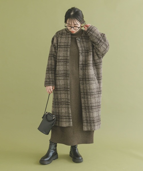 ITEMS URBANRESEARCH（アイテムズ アーバンリサーチ）の「タートルネックニットワンピース（ワンピース・レディース・カーキ/ブラック/ベージュ/ブラウン・FREE）」の16枚目の写真