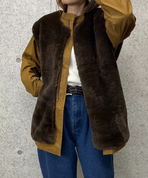 mi via loca（ミヴィアロカ）の「フェイクファーノーカラージレ（ベスト・レディース・ブラック/ベージュ/ブラウン/グレー・FREE）」の3枚目の写真