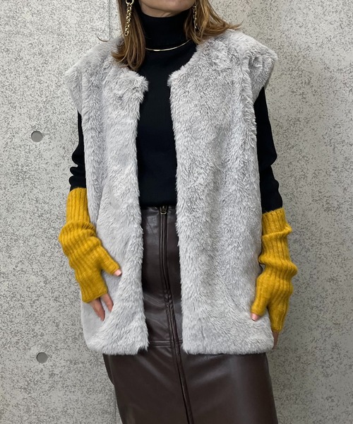 mi via loca（ミヴィアロカ）の「フェイクファーノーカラージレ（ベスト・レディース・ブラック/ベージュ/ブラウン/グレー・FREE）」の11枚目の写真