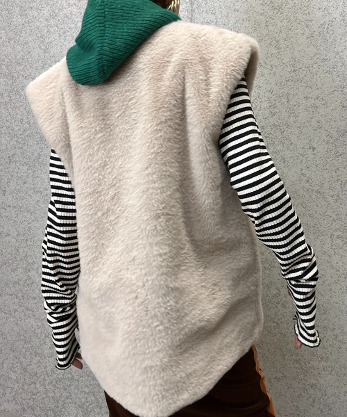 mi via loca（ミヴィアロカ）の「フェイクファーノーカラージレ（ベスト・レディース・ブラック/ベージュ/ブラウン/グレー・FREE）」の18枚目の写真