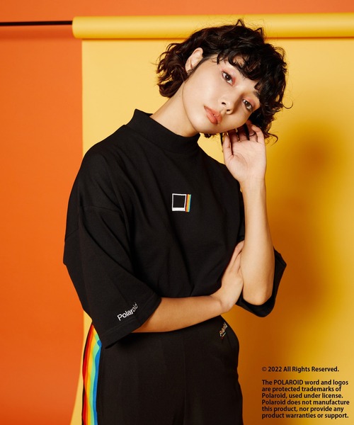 ear PAPILLONNER（イアパピヨネ）の「【Polaroid（ポラロイド）】モックネックTシャツ（Tシャツ/カットソー・レディース・ブラック・FREE）」の17枚目の写真