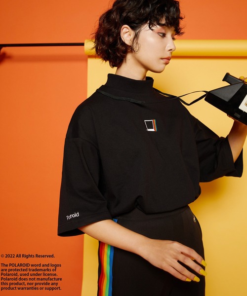 ear PAPILLONNER（イアパピヨネ）の「【Polaroid（ポラロイド）】モックネックTシャツ（Tシャツ/カットソー・レディース・ブラック・FREE）」の18枚目の写真