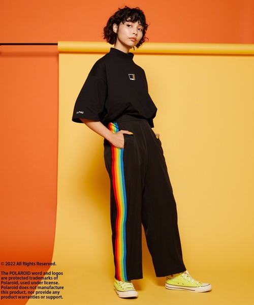 ear PAPILLONNER（イアパピヨネ）の「【Polaroid（ポラロイド）】モックネックTシャツ（Tシャツ/カットソー・レディース・ブラック・FREE）」の2枚目の写真