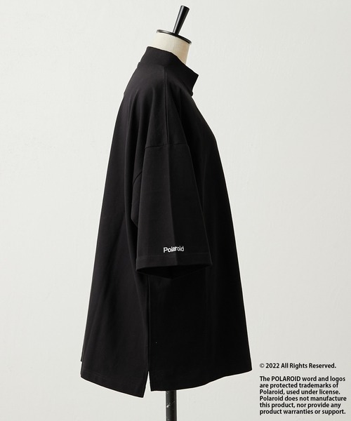 ear PAPILLONNER（イアパピヨネ）の「【Polaroid（ポラロイド）】モックネックTシャツ（Tシャツ/カットソー・レディース・ブラック・FREE）」の7枚目の写真