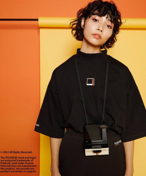 ear PAPILLONNER（イアパピヨネ）の「【Polaroid（ポラロイド）】モックネックTシャツ（Tシャツ/カットソー・レディース・ブラック・FREE）」の22枚目の写真