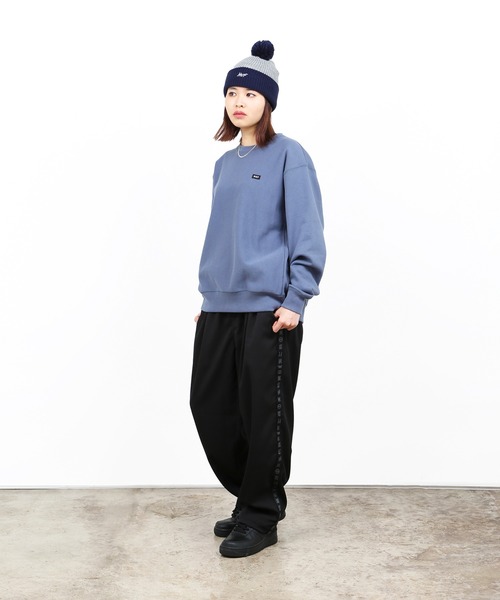 HUF（ハフ）の「CLASSIC BAR LOGO CREW / HUF クルースウェット トレーナー（スウェット・メンズ・ブラック/ワイン/ブルー系その他/アッシュグレー・SMALL/LARGE/MEDIUM/X-LARGE/XX-LARGE）」の18枚目の写真