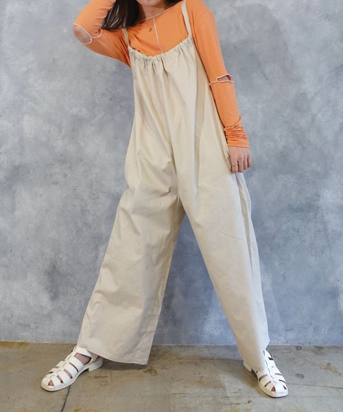 CORNERS（コーナーズ）の「コットンツイルギャザーオールインワン（サロペット/オーバーオール・レディース・ベージュ系その他/ブラック/ライトベージュ/オリーブ・M）」の10枚目の写真