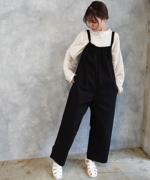 CORNERS（コーナーズ）の「コットンツイルギャザーオールインワン（サロペット/オーバーオール・レディース・ベージュ系その他/ブラック/ライトベージュ/オリーブ・M）」の8枚目の写真