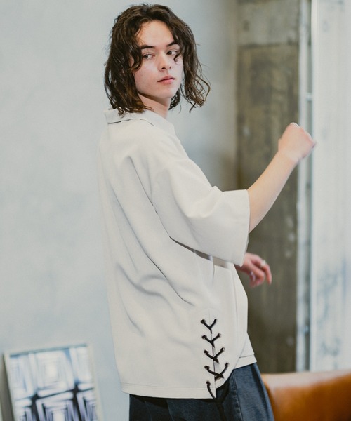 CASPER JOHN（キャスパージョン）の「Side lace skipper shirts/サイドレーススキッパーシャツ（Tシャツ/カットソー・メンズ・ライトグレー/グレイッシュベージュ/ブラック・SMALL/MEDIUM/LARGE）」の7枚目の写真