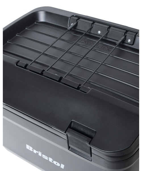 F.C.Real Bristol（エフシーレアルブリストル）の「STANLEY COOLER BOX