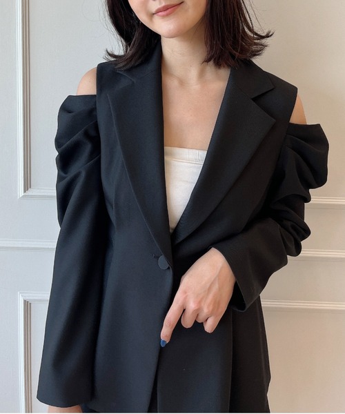 EIMY ISTOIRE(エイミーイストワール)の「2wayオフショルダージャケット(テーラードジャケット・レディース・オフホワイト/ブラック/イエロー・FREE)」の8枚目の写真