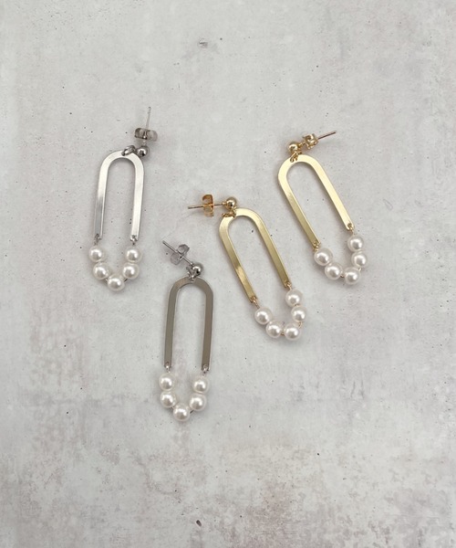 thank U more(サンキューモア)の「Uプレート × パール モチーフ ピアス 【両耳用】(ピアス(両耳用)・レディース・ゴールド/シルバー・FREE)」の10枚目の写真