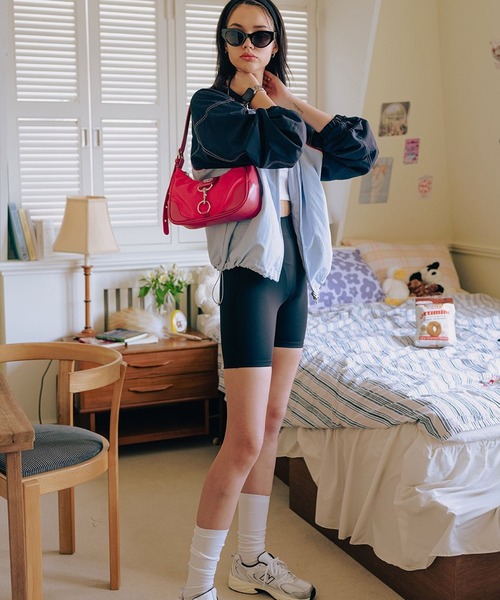 ALAND（エーランド）の「BITTER CELLS／スポーティーJK 2193589（ナイロンジャケット・レディース・ナチュラル/ブルー・SMALL/MEDIUM）」の3枚目の写真