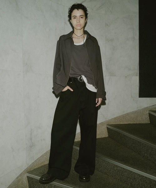 Jieda(ジエダ)の「WIDE ONE TUCK STRAIGHT DENIM(デニムパンツ・メンズ・インディゴブルー/ブラック・2/1)」の3枚目の写真