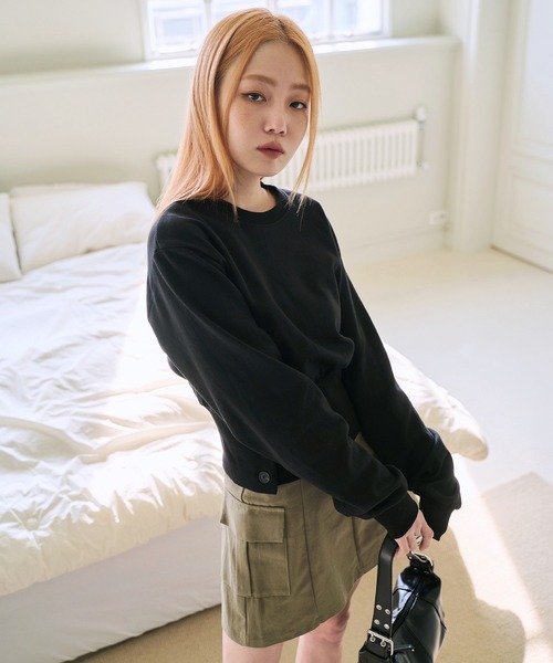 UNE MANSION(ユヌマンション)の「スリットボタンクロップドトレーナー(スウェット・レディース・ブラック/グレー/ピンク/ライトグレー・FREE)」の17枚目の写真