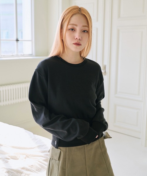 UNE MANSION(ユヌマンション)の「スリットボタンクロップドトレーナー(スウェット・レディース・ブラック/グレー/ピンク/ライトグレー・FREE)」の18枚目の写真