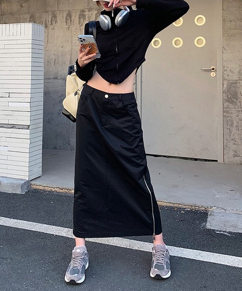 DAY CLOSET(デイ クローゼット)の「レディース ジップスリットナロースカート(スカート・レディース・ベージュ/ブラック・S/L/M/XS)」の3枚目の写真
