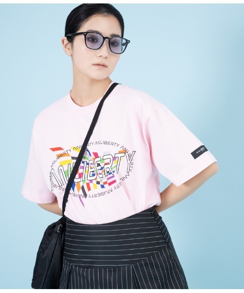 ANLIBERTY ANAP(アンリバティアナップ)の「カラーフラッグプリントロゴTシャツ【ユニセックス】(Tシャツ/カットソー・レディース・ブルー/ピンク/ホワイト・S/M)」の3枚目の写真