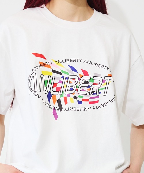 ANLIBERTY ANAP(アンリバティアナップ)の「カラーフラッグプリントロゴTシャツ【ユニセックス】(Tシャツ/カットソー・レディース・ブルー/ピンク/ホワイト・S/M)」の14枚目の写真