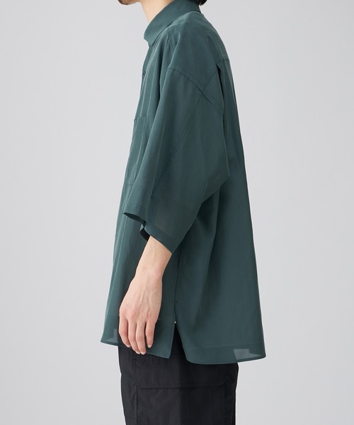 Lui's（ルイス）の「キュプラワイドショートスリーブシャツ (セットアップ対応）（シャツ/ブラウス・メンズ・ブラック/グリーン/バイオレット/ダークブラウン・FREE）」の6枚目の写真