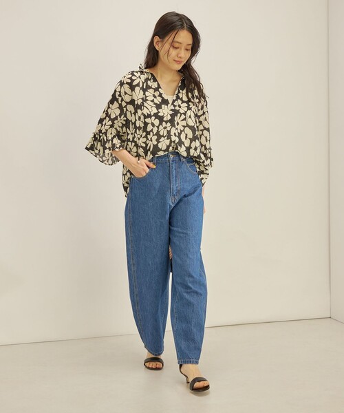 SHIPS（シップス）の「〈手洗い可能〉DEVEAUX シャーリング スキッパー ブラウス◇（シャツ/ブラウス・レディース・ブラック/ブルー・ONE SIZE）」の7枚目の写真