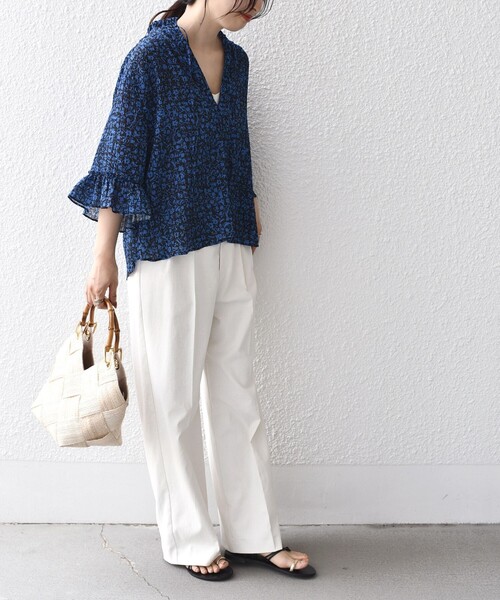 SHIPS（シップス）の「〈手洗い可能〉DEVEAUX シャーリング スキッパー ブラウス◇（シャツ/ブラウス・レディース・ブラック/ブルー・ONE SIZE）」の17枚目の写真